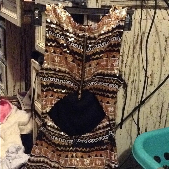 PROM DRESSSSS💛💛💛 - Picture 2 of 3